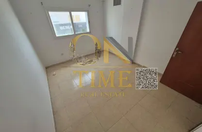 Apartment - 2 Bedrooms - 1 Bathroom for rent in Cornish Tower - Al Rumaila - Ajman