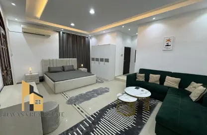 Apartment - Studio - 1 Bathroom for rent in Khalifa City A Villas - Khalifa City A - Khalifa City - Abu Dhabi