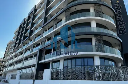 Apartment - 2 Bedrooms - 3 Bathrooms for rent in The Gate - Masdar City - Abu Dhabi
