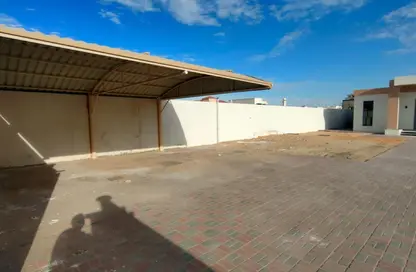 Villa - 3 Bedrooms - 4 Bathrooms for sale in Al Suyoh 1 - Al Suyoh - Sharjah