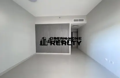 Apartment - 2 Bedrooms - 3 Bathrooms for rent in Al Khan Corniche - Al Khan - Sharjah