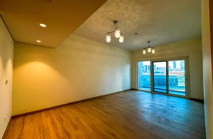 Apartment - 1 Bedroom - 2 Bathrooms for rent in Al Jadaf Building - Al Jaddaf - Dubai