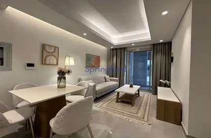 Living / Dining Room image for: Apartment - 1 Bedroom - 1 Bathroom for sale in Centurion Onyx - Meydan - Dubai, Image 1