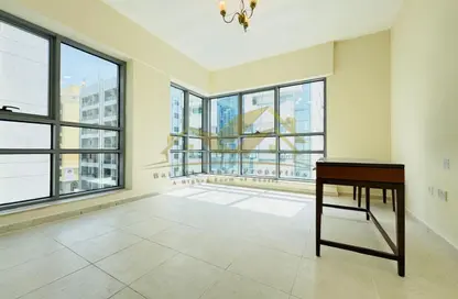 شقة - 2 غرف نوم - 2 حمامات للايجار في منخول - بر دبي - دبي شقة - 2 غرف نوم - 2 حمامات للايجار في منخول - بر دبي - دبي