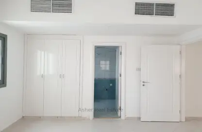 Empty Room image for: Apartment - 1 Bedroom - 1 Bathroom for rent in Al Mabrooka Tower - Al Majaz 1 - Al Majaz - Sharjah, Image 1