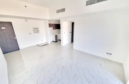Apartment - 1 Bedroom - 1 Bathroom for rent in Sondos Lily - Dubai Land Residence Complex - Dubai