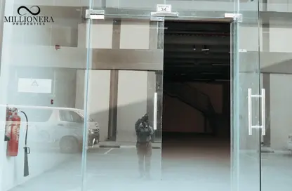 صالة عرض - استوديو - 1 حمام للايجار في الجرف الصناعية 1 - الجرف الصناعية - عجمان