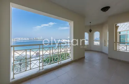 Apartment - 2 Bedrooms - 3 Bathrooms for rent in Al Msalli - Shoreline Apartments - Palm Jumeirah - Dubai