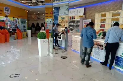 Shop - Studio - 4 Bathrooms for rent in Al Barsha 1 - Al Barsha - Dubai