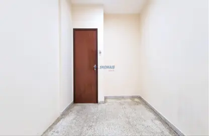 Empty Room image for: Apartment - 1 Bedroom - 1 Bathroom for rent in Al Hamriya - Bur Dubai - Dubai, Image 1