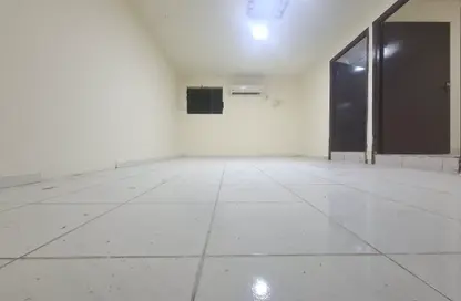 Villa - Studio - 1 Bathroom for rent in Al Mushrif - Abu Dhabi