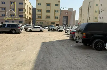 أرض - استوديو للبيع في مجمع مويلح - تجارية مويلح - الشارقة