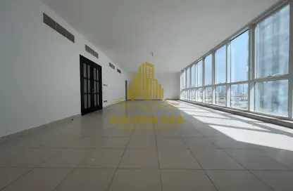 Empty Room image for: Duplex - 3 Bedrooms - 4 Bathrooms for rent in Al Masaood Tower - Al Najda Street - Abu Dhabi, Image 1