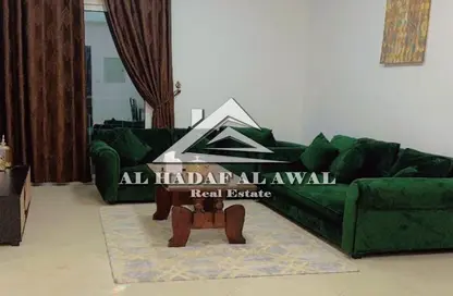 شقة - غرفة نوم - 2 حمامات للايجار في برج منازل 5 - شارع التعاون - التعاون - الشارقة