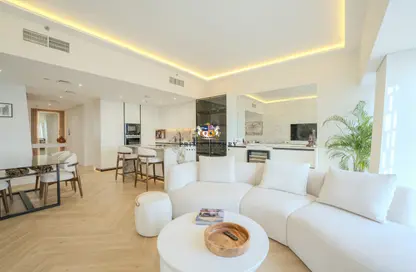 Apartment - 2 Bedrooms - 3 Bathrooms for sale in Cayan Tower - Dubai Marina - Dubai