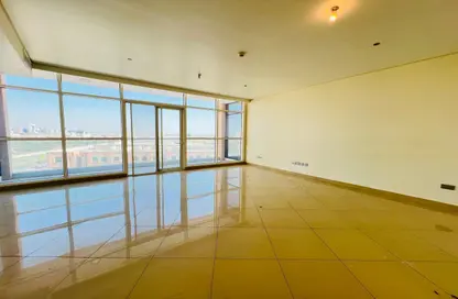 Apartment - 3 Bedrooms - 4 Bathrooms for rent in United Square - Al Khalidiya - Abu Dhabi