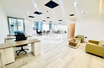 مكتب - استوديو - 1 حمام للايجار في القمة - الخليج التجاري - دبي