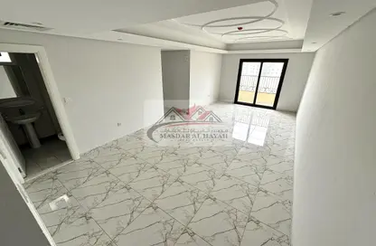 Apartment - 2 Bedrooms - 3 Bathrooms for rent in Muwaileh 29 Building - Muwaileh - Sharjah