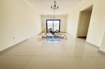 Apartment - 3 Bedrooms - 3 Bathrooms for rent in Al Hoor Building - Muwaileh Commercial - Sharjah