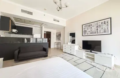 Apartment - Studio - 1 Bathroom for sale in Burj Al Nujoom - Downtown Dubai - Dubai