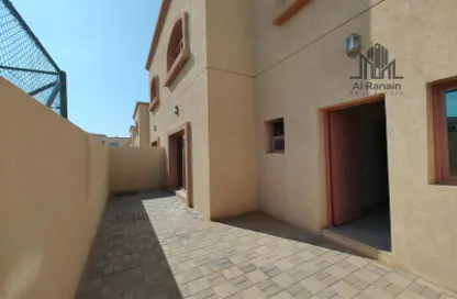 صورة لـ تراس فيلا - 4 غرف نوم - 5 حمامات للايجار في بيدا بن عمار - اشارج - العين ، صورة رقم 1