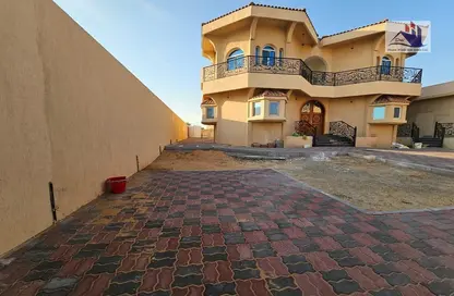 Outdoor House image for: Villa - 5 Bedrooms - 7 Bathrooms for rent in Al Tarfa - Mughaidir - Sharjah, Image 1