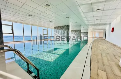 Apartment - 2 Bedrooms - 3 Bathrooms for rent in Wave tower - Corniche Road - Abu Dhabi