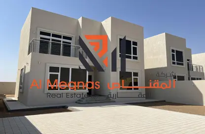 Villa - 4 Bedrooms - 7 Bathrooms for sale in Falaj Al Moalla - Umm Al Quwain