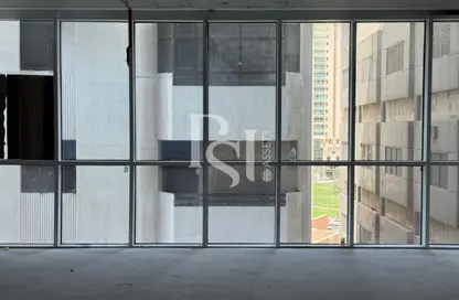 Office Space - Studio - 1 Bathroom for rent in Corniche Tower - Corniche Road - Abu Dhabi