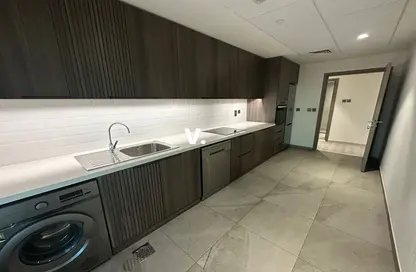 Apartment - 3 Bedrooms - 3 Bathrooms for rent in Millennium Executive Tower - Sheikh Zayed Road - Dubai