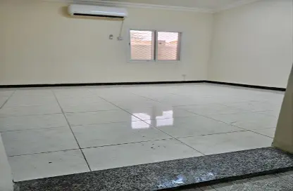 Empty Room image for: Apartment - 1 Bathroom for rent in Al Sidrah - Al Khabisi - Al Ain, Image 1
