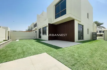Townhouse - 4 Bedrooms - 5 Bathrooms for rent in Noor Townhouses - Town Square - Dubai