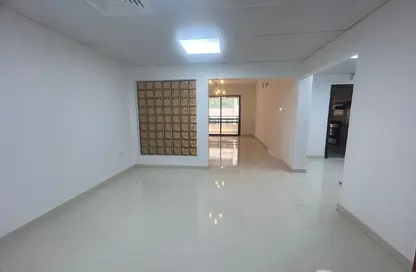شقة - غرفة نوم - 2 حمامات للايجار في مبنى وايت سوان - شارع الشيخ زايد - دبي