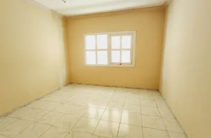 شقة - 2 غرف نوم - 2 حمامات للايجار في القاسمية - الشارقة