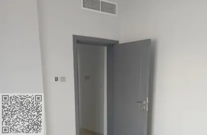 Apartment - 1 Bedroom - 2 Bathrooms for rent in Al Rashidiya Towers - Al Rashidiya - Ajman Downtown - Ajman