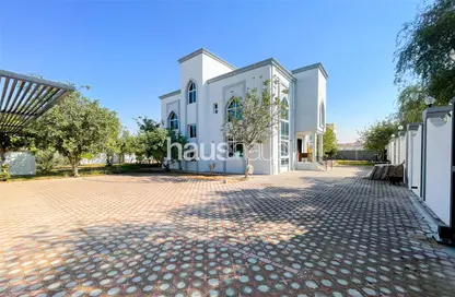 Villa - 4 Bedrooms - 5 Bathrooms for rent in Nad Al Sheba 4 - Nad Al Sheba - Dubai