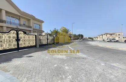 Villa - 4 Bedrooms - 5 Bathrooms for rent in Villa Compound - Khalifa City - Abu Dhabi