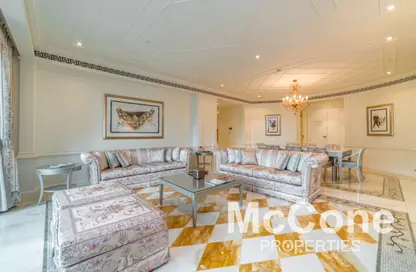 Apartment - 3 Bedrooms - 4 Bathrooms for sale in Palazzo Versace - Culture Village - Dubai