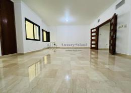 Apartment - 3 bedrooms - 3 bathrooms for rent in Lake View Tower - Corniche Road - Abu Dhabi