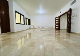 Apartment - 3 bedrooms - 3 bathrooms for rent in Lake View Tower - Corniche Road - Abu Dhabi