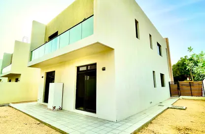 Penthouse - 4 Bedrooms - 5 Bathrooms for sale in Nasma Residence - Al Tai - Sharjah