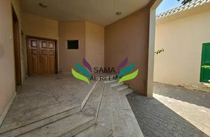 Villa - Studio - 4 Bathrooms for rent in Al Manara - Dubai