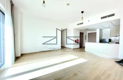 Empty Room image for: Apartment - 2 Bedrooms - 3 Bathrooms for rent in Waters Edge - Yas Island - Abu Dhabi, Image 1
