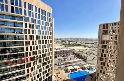 شقة - 3 غرف نوم - 4 حمامات للايجار في يونايتد سكوير - الخالدية - أبوظبي
