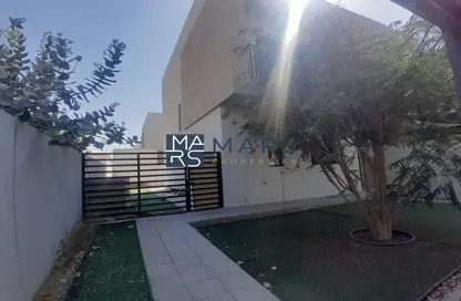 Villa - 3 Bedrooms - 4 Bathrooms for rent in Nasma Residence - Al Tai - Sharjah