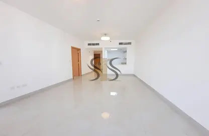 Empty Room image for: Apartment - 1 Bedroom - 2 Bathrooms for rent in Dawoud Abdulrehman Al Barsha 1 - Al Barsha 1 - Al Barsha - Dubai, Image 1