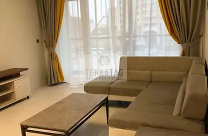 Apartment - 1 Bedroom - 2 Bathrooms for rent in Regent Court - Jumeirah Village Circle - Dubai