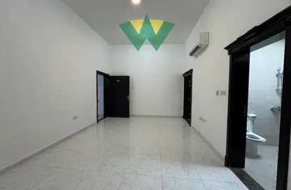 Apartment - 2 Bedrooms - 2 Bathrooms for rent in Madinat Al Riyad - Abu Dhabi