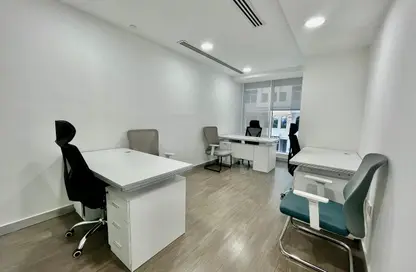 Office Space - Studio - 4 Bathrooms for rent in Hamdan Street - Abu Dhabi