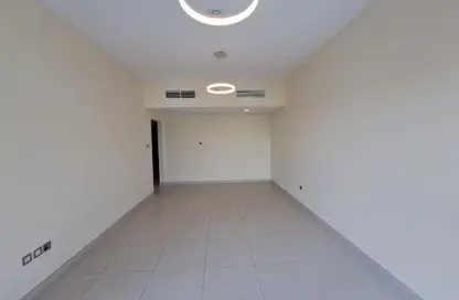 Apartment - 1 Bedroom - 2 Bathrooms for rent in Jumeirah Garden City - Al Satwa - Dubai